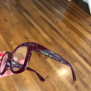 Reading glasses 1.25 dark pink